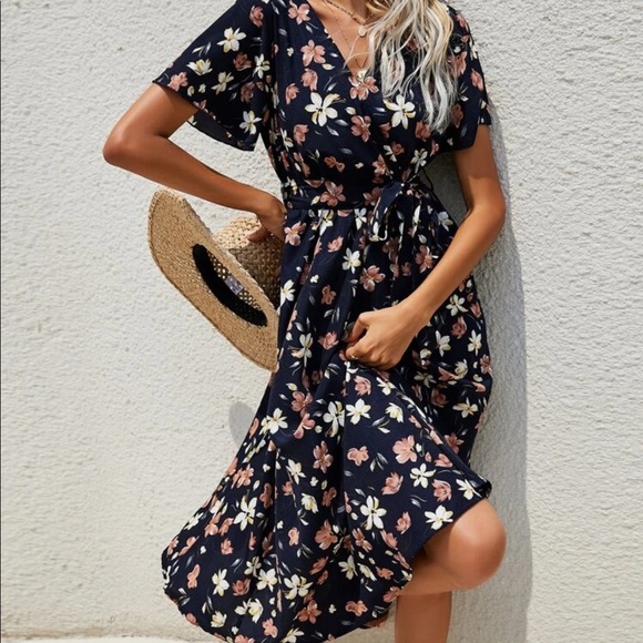 Boho floral flutter sleeve belted A line dress - Picture 2 of 16